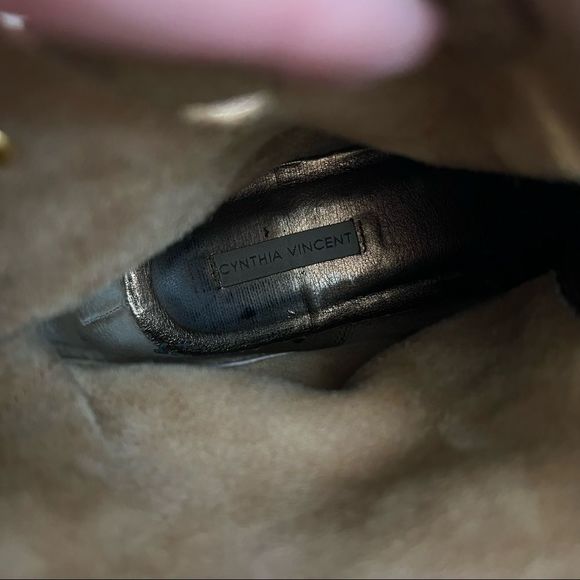 Cynthia Vincent Metallic suede ankle booties - Picture 7 of 8